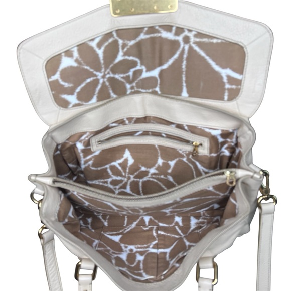 Marc by Marc Jacobs Bianca Satchel
Vanilla Cream Beige Gold hardware Crossbody - Picture 6 of 7